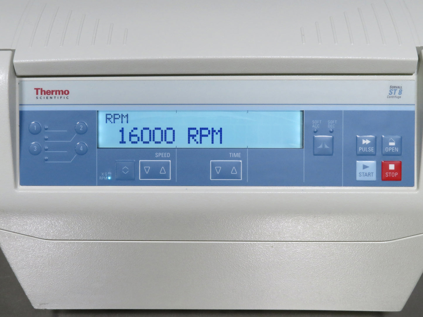 Thermo Scientific ST8 Benchtop Centrifuge