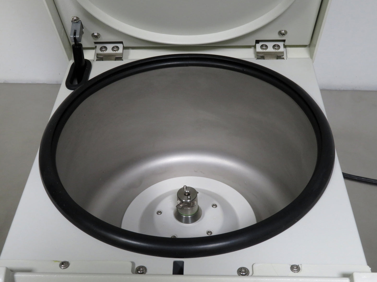 Thermo Scientific ST8 Benchtop Centrifuge