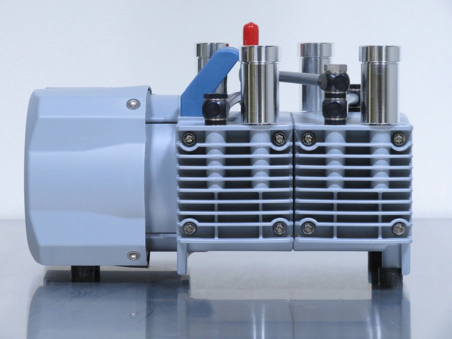 Vacuubrand ME 8 NT Diaphragm Vacuum Pump