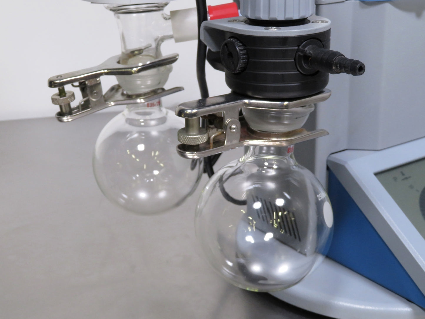 Vacuubrand PC 2001 Vario Diaphragm Pumping System