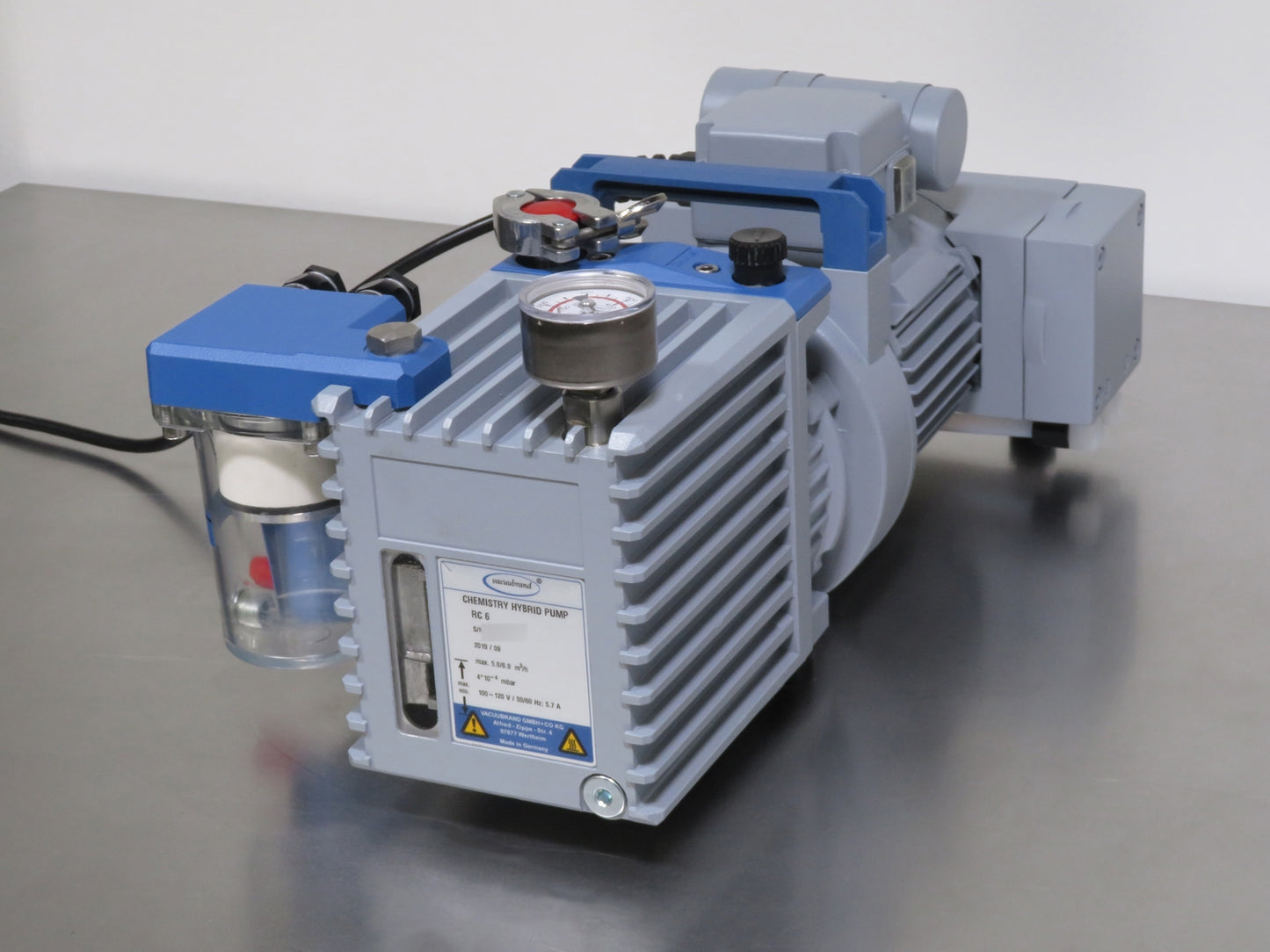 Vacuubrand RC6 Chemistry Hybrid Pump