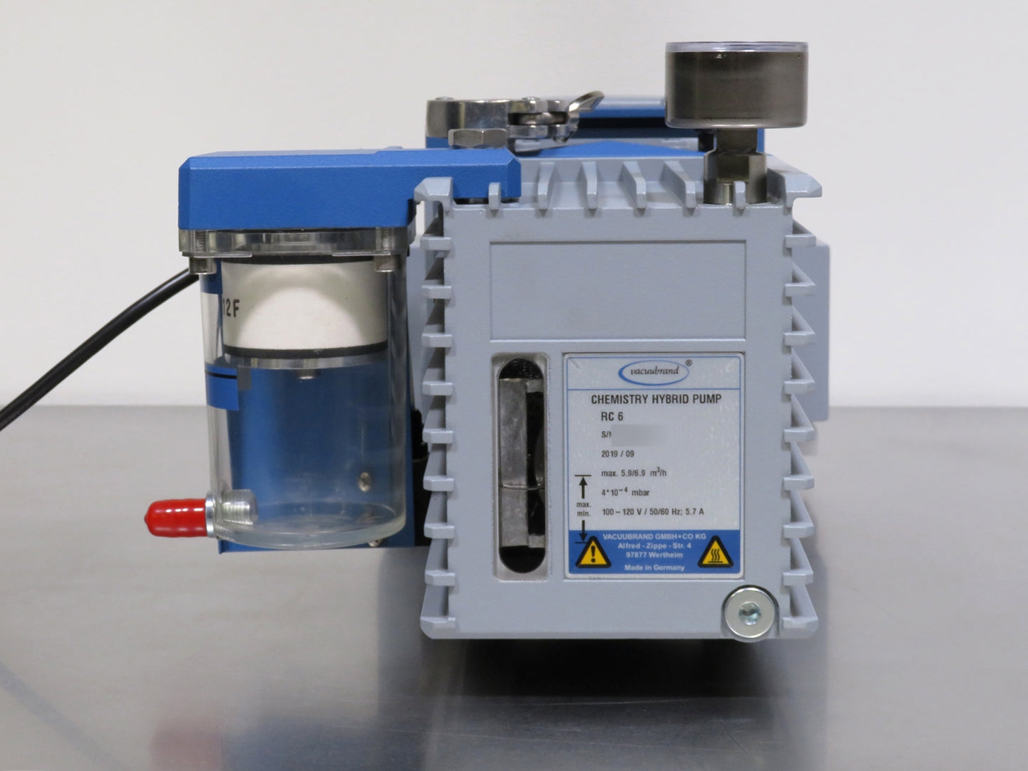 Vacuubrand RC6 Chemistry Hybrid Pump
