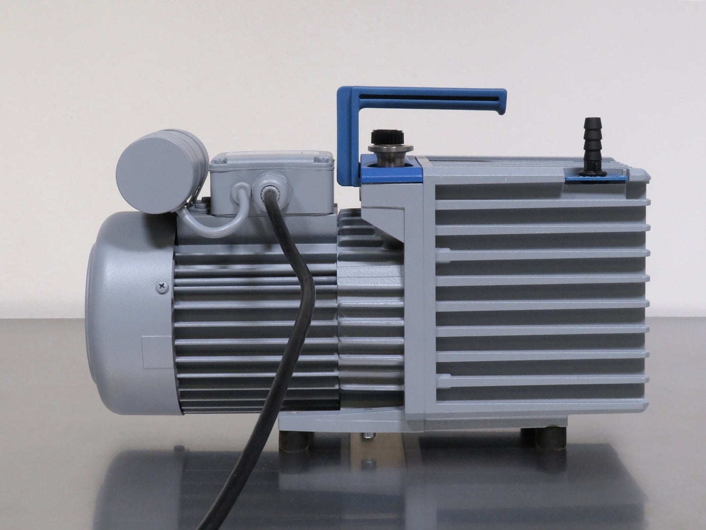 VACUUBRAND RZ 6 Rotary Vane Vacuum Pump