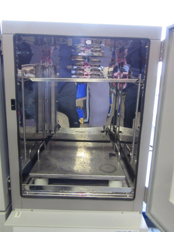 VWR 1575 Incubator Shaker