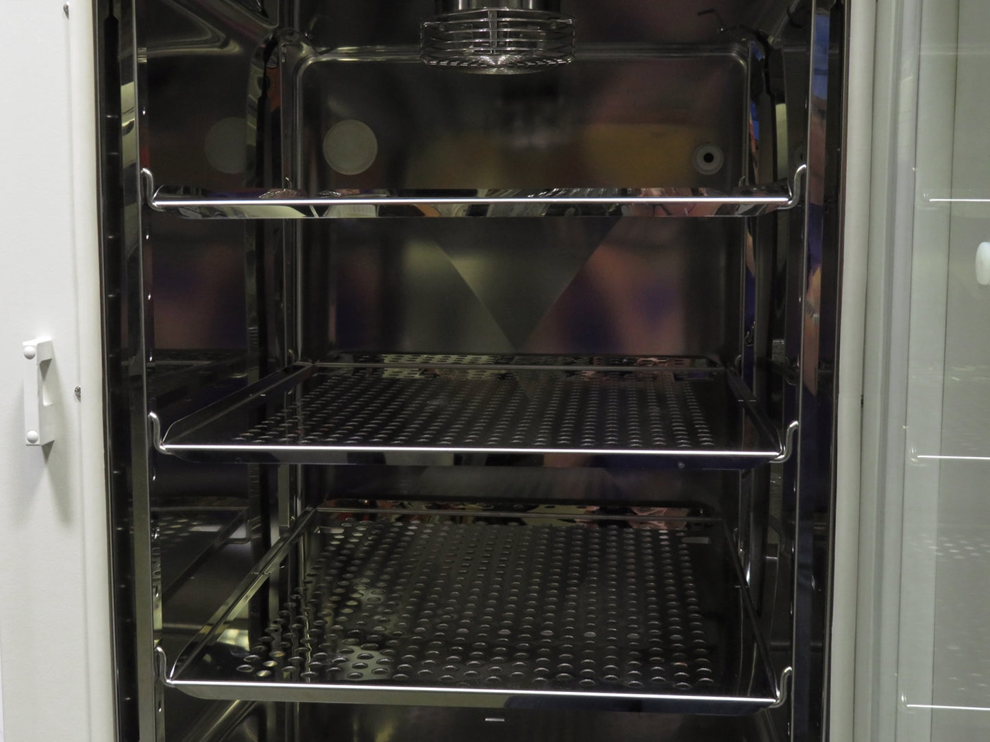 VWR Air Jacketed CO2 Incubator w/ Sterilization Cycle, Cat. #: 10810-888