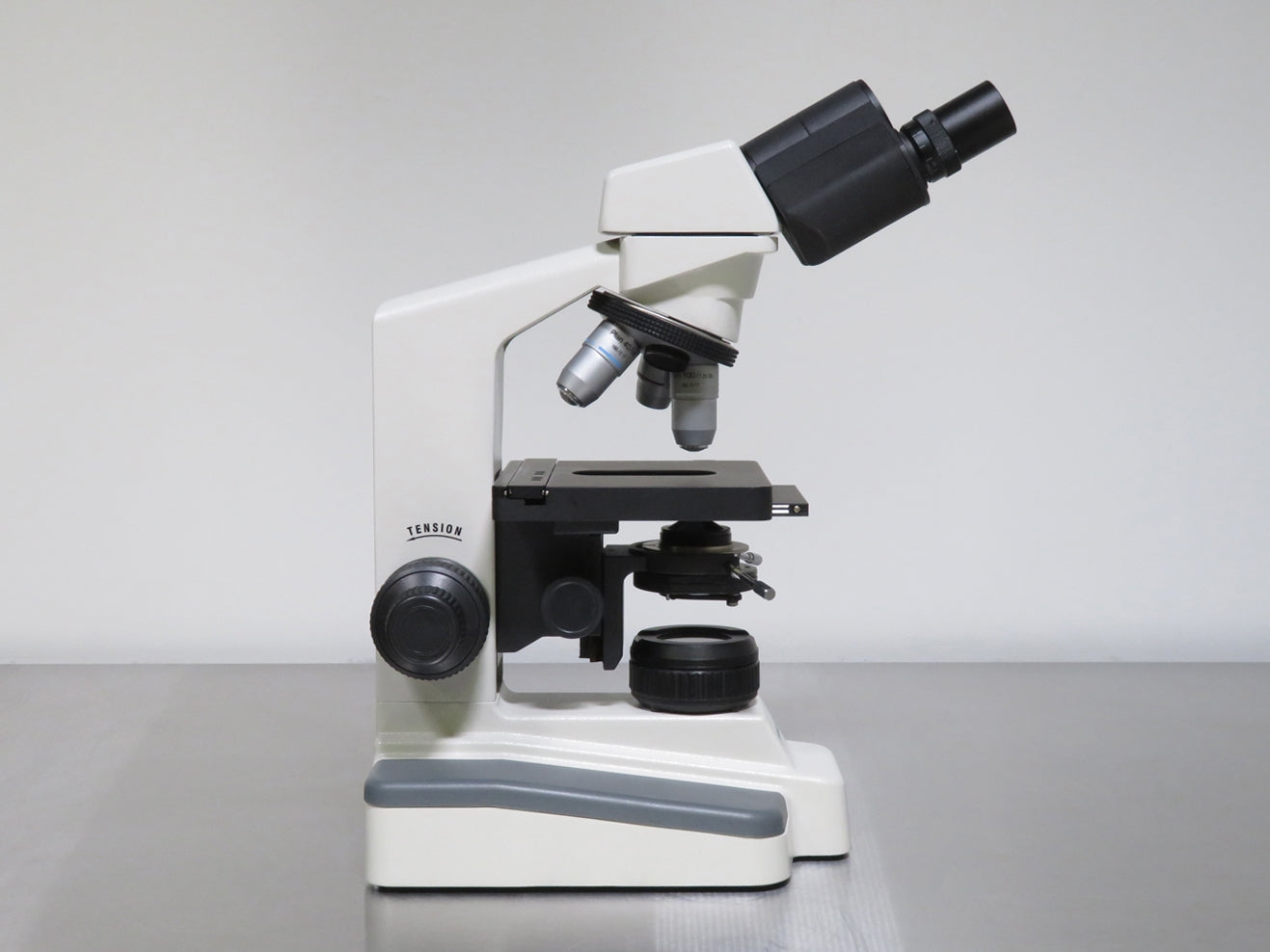 VWR Compound Binocular Laboratory Microscope, Cat. #: 89404-470