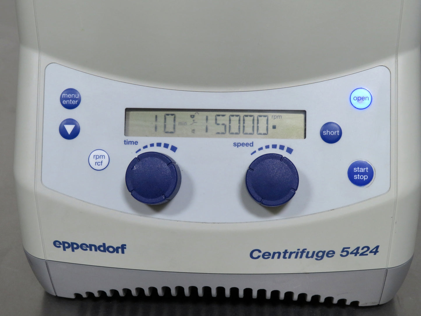 Eppendorf 5424 Centrifuge