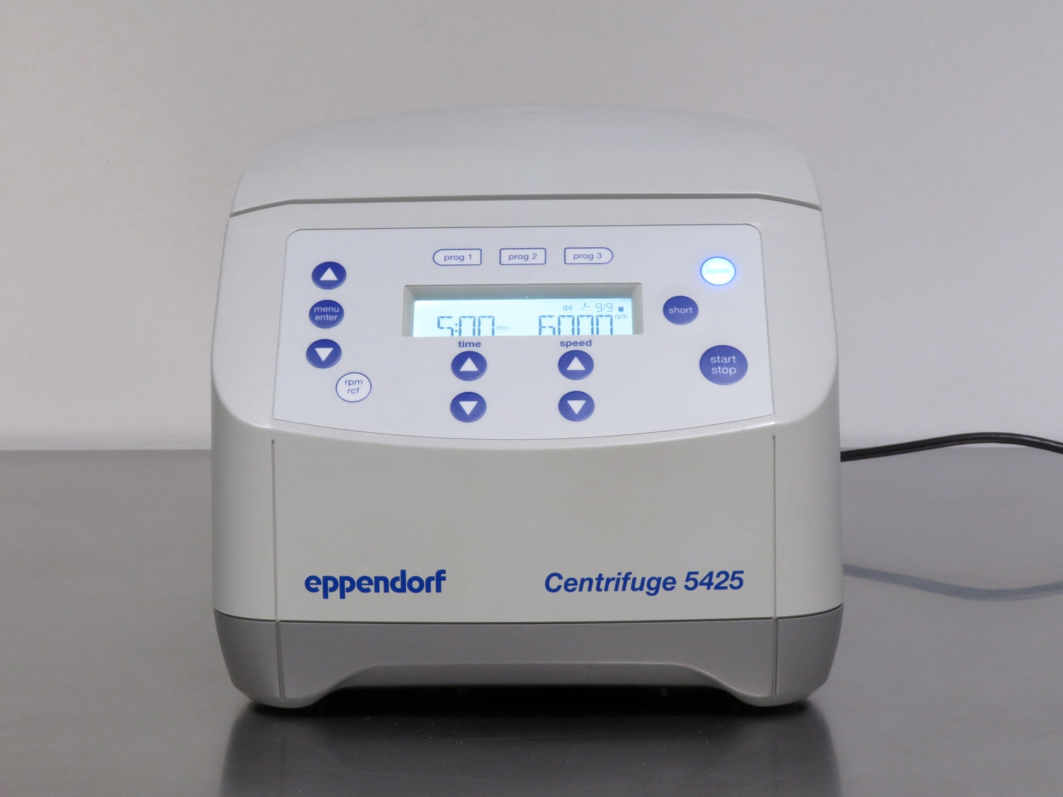 Eppendorf 5425 Centrifuge w/ Keypad