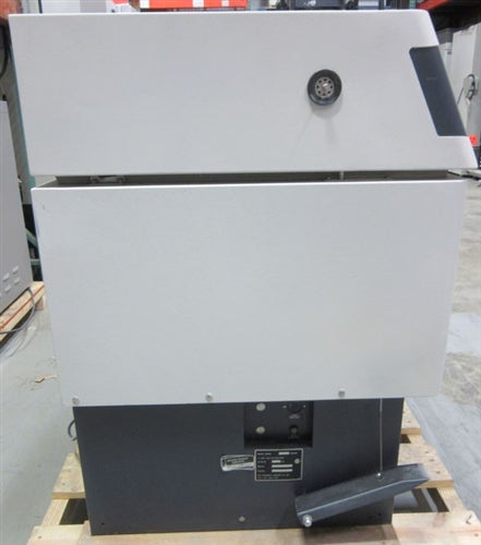 New Brunswick Innova 4300 Incubator Shaker